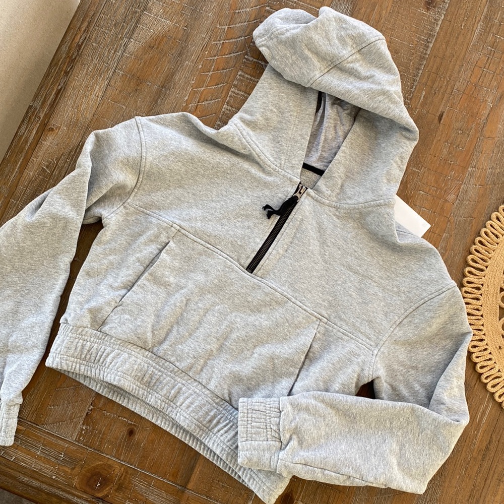 ACTA Wear Cropped Hoodie